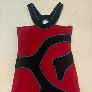 Short red dress with organic black pattern